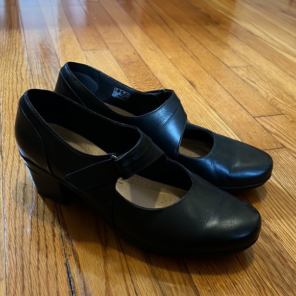Clarks Mary Jane Size 11W Black Leather 11 Wide - Picture 3 of 16
